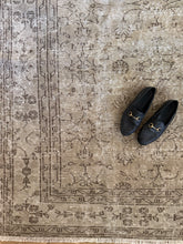 Load image into Gallery viewer, Vintage Turkish 7’5” x 10’