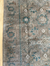 Load image into Gallery viewer, Vintage Persian 4’1” x 9’3”