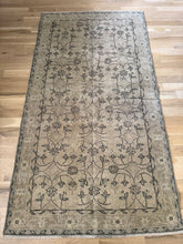 Load image into Gallery viewer, Vintage Turkish 3’9” x 7’