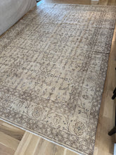 Load image into Gallery viewer, Vintage Turkish 6’7” x 10’2”