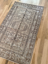 Load image into Gallery viewer, Antique Heriz 3’2” x 5’2”