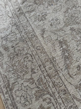 Load image into Gallery viewer, Vintage Tabriz 9’5” x 11’