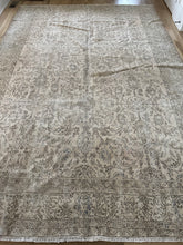 Load image into Gallery viewer, Vintage Turkish 8’2” x 11’11”