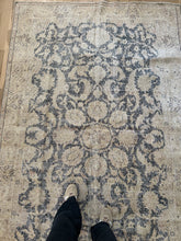 Load image into Gallery viewer, Vintage Turkish 5’4” x 8’7”