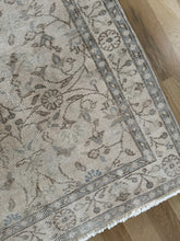 Load image into Gallery viewer, Vintage Turkish 3’3” x 6’7”