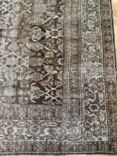 Load image into Gallery viewer, Antique Mahal 8’8” x 12’3”