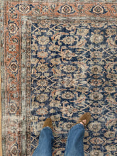 Load image into Gallery viewer, Vintage Turkish 6’3” x 10’