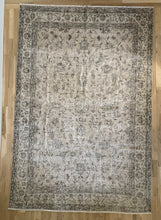 Load image into Gallery viewer, Vintage Turkish 7’3” x 10’11”
