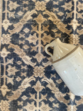 Load image into Gallery viewer, Vintage Turkish 3’9” x 7’1”