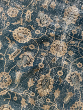 Load image into Gallery viewer, Vintage Turkish 7’ x 10’3”