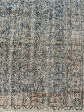 Load image into Gallery viewer, Vintage Turkish 5’8” x 8’10”