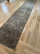 Load image into Gallery viewer, Antique Malayer 3’ x 13’7”
