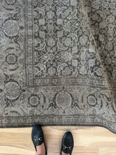 Load image into Gallery viewer, Antique Mahal 4’11” x 7’