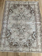 Load image into Gallery viewer, Vintage Persian 4’2” x 5’7”