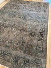 Load image into Gallery viewer, Antique Mahal 7’9” x 10’9”