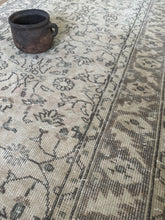 Load image into Gallery viewer, Vintage Turkish 3’4” x 10’11”