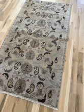 Load image into Gallery viewer, Vintage Turkish 3’6” x 6’8”