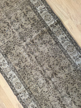 Load image into Gallery viewer, Vintage Turkish 2’11” x 13’2”