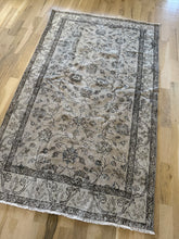 Load image into Gallery viewer, Vintage Turkish 3’11” x 6’6”