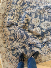 Load image into Gallery viewer, Vintage Turkish 6’ x 8’10”