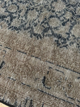 Load image into Gallery viewer, Antique Isparta 8’ x 10’3”