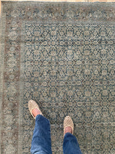 Load image into Gallery viewer, Antique Tabriz 4’7” x 6’2”