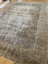 Load image into Gallery viewer, Vintage Oushak 8’9” x 12’1”