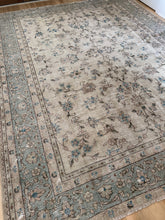 Load image into Gallery viewer, Vintage Mahal 8’9” x 11’