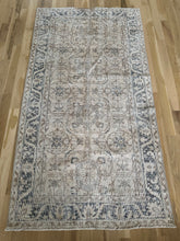 Load image into Gallery viewer, Vintage Turkish 3’6” x 6’7”