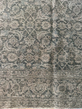 Load image into Gallery viewer, Vintage Tabriz 6’10” x 9’7”