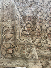 Load image into Gallery viewer, Antique Mahal 9’ x 12’7”