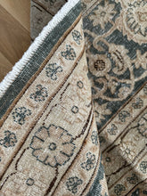 Load image into Gallery viewer, Antique Tabriz 9’10” x 13’2”