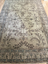 Load image into Gallery viewer, Vintage Turkish 8’ x 11’10”