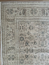 Load image into Gallery viewer, Vintage Turkish 6’10” x 10’3”