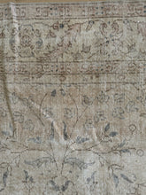 Load image into Gallery viewer, {ON HOLD} Vintage Turkish 9’ x 11’8”