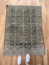 Load image into Gallery viewer, Antique Malayer 3’4” x 4’8”