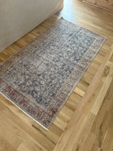 Load image into Gallery viewer, Vintage Turkish 3’8”’x 6’9” (1)