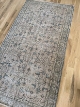 Load image into Gallery viewer, Vintage Turkish 3’9” x 6’11”