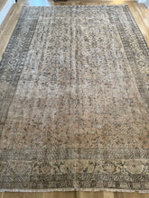 Load image into Gallery viewer, Vintage Turkish 7’6” x 11’3”
