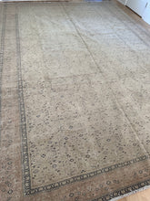 Load image into Gallery viewer, Vintage Kayseri 8’10” x 12’7”