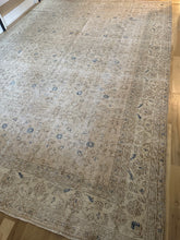 Load image into Gallery viewer, Vintage Turkish 8’2” x 12’3”