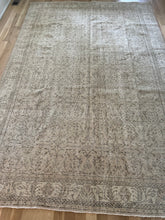 Load image into Gallery viewer, Vintage Turkish 7’3” x 10’7”