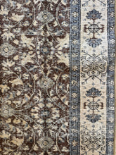 Load image into Gallery viewer, Vintage Turkish 5’3” x 8’6”