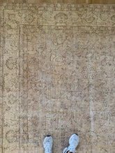 Load image into Gallery viewer, Vintage Turkish 7’ x 10’2”