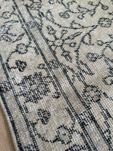 Load image into Gallery viewer, Vintage Turkish 3’2” x 6’4”