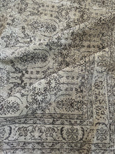 Load image into Gallery viewer, Vintage Turkish 9’ x 11’11”