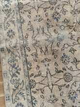Load image into Gallery viewer, Vintage Turkish 3’8” x 6’5”