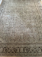 Load image into Gallery viewer, Antique Mahal 9’3” x 12’