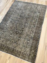 Load image into Gallery viewer, Antique Malayer 4’2” x 6’3”
