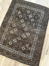 Load image into Gallery viewer, Antique Shiraz 2’9” x 3’7”